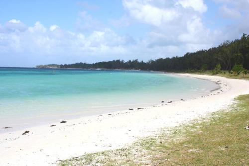 belle-mare-beach
