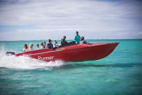 speedboat
